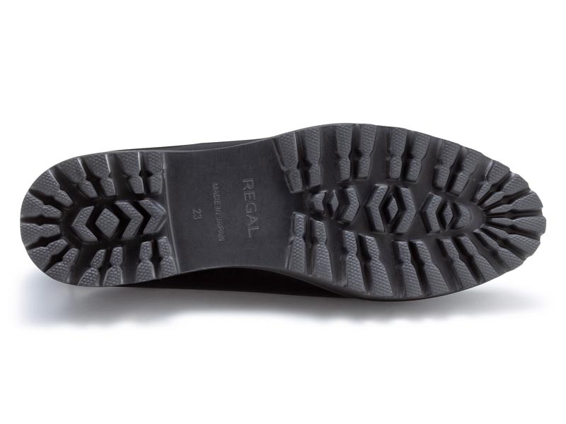 タッセルローファー