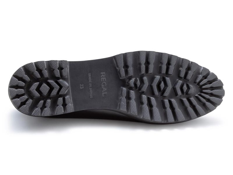 タッセルローファー