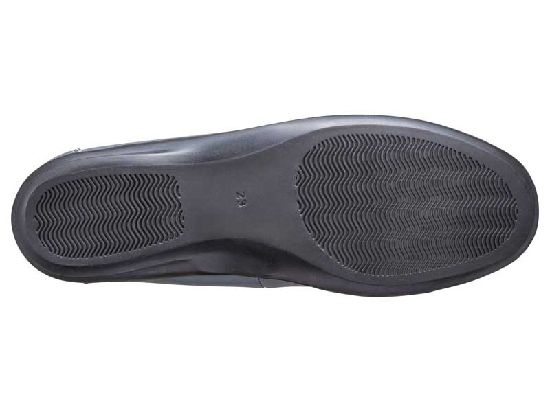 ビット付きフラットシューズ