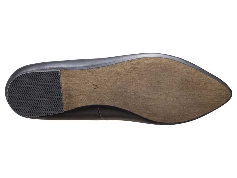 フラットパンプス