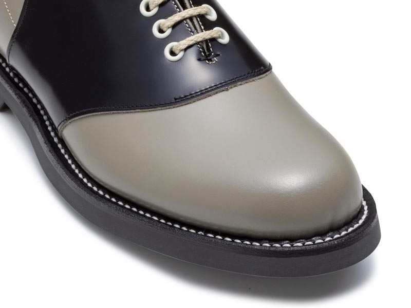 サドルシューズ