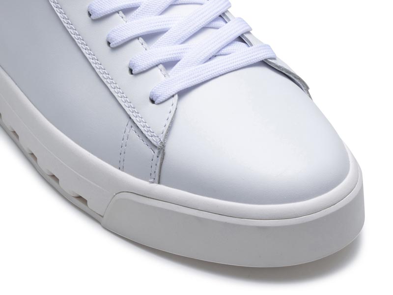 コートスニーカー GORE-TEX SURROUND