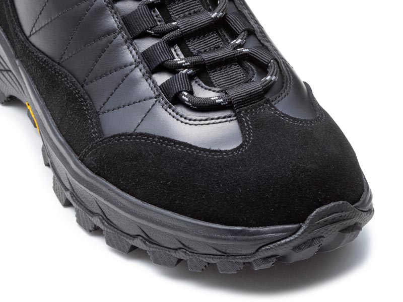 【雪道対応ソール】スニーカー GORE-TEX