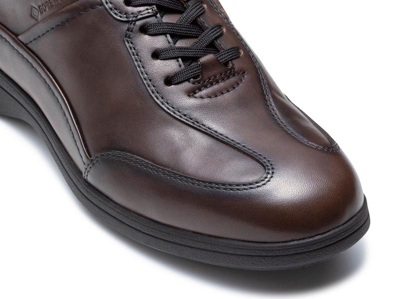 ファスナー付スニーカー GORE-TEX