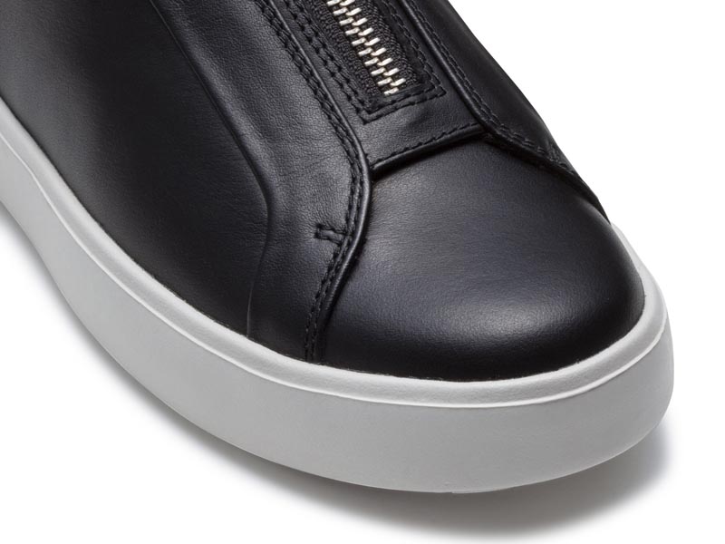 センタージップスニーカー