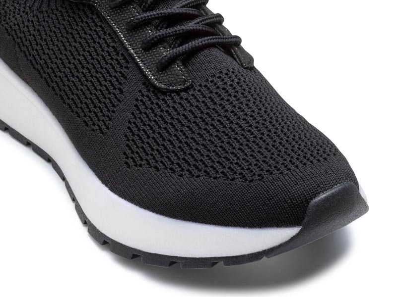 ニットスニーカー