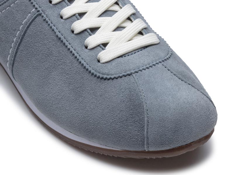 ローテクスニーカー