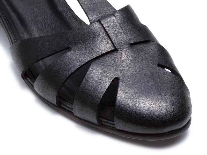 グルカサンダル