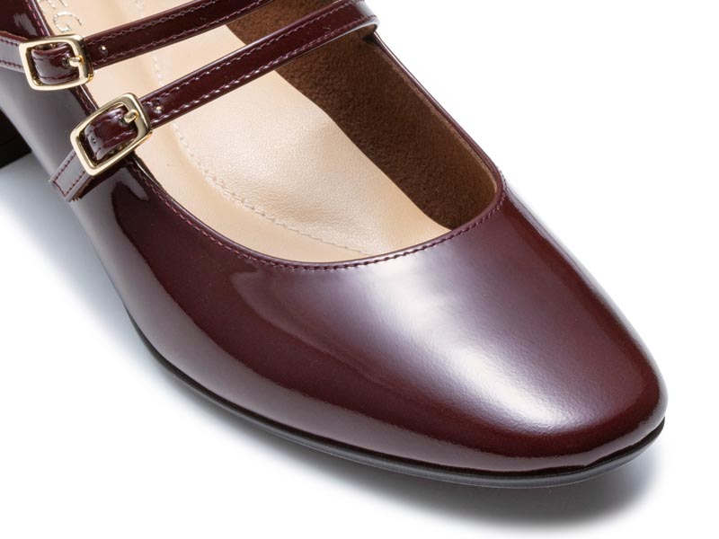 ダブルストラップパンプス