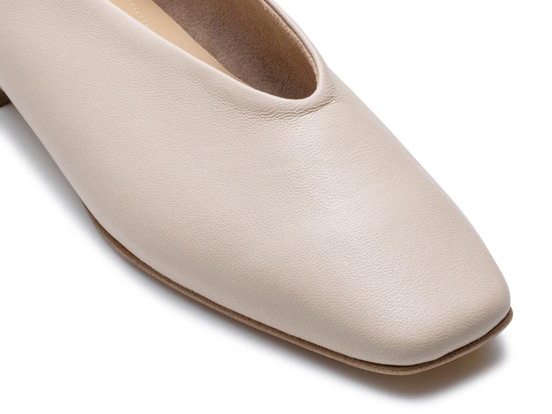 スクエアトウフラットシューズ