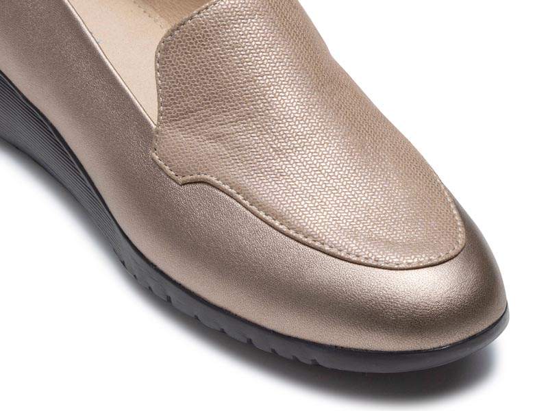 モカスリッポン