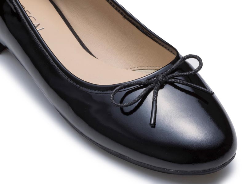 バレエシューズ