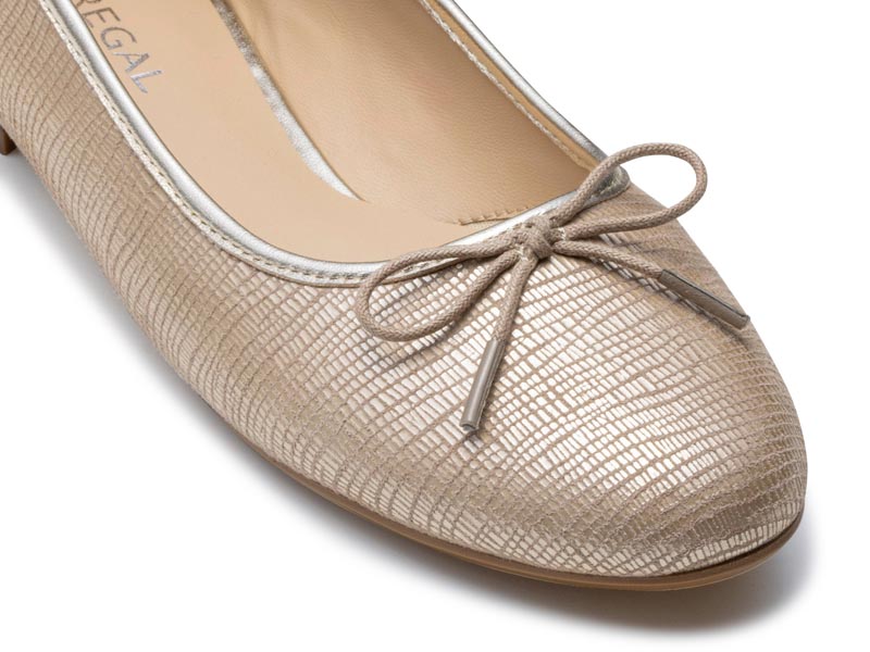 バレエシューズ