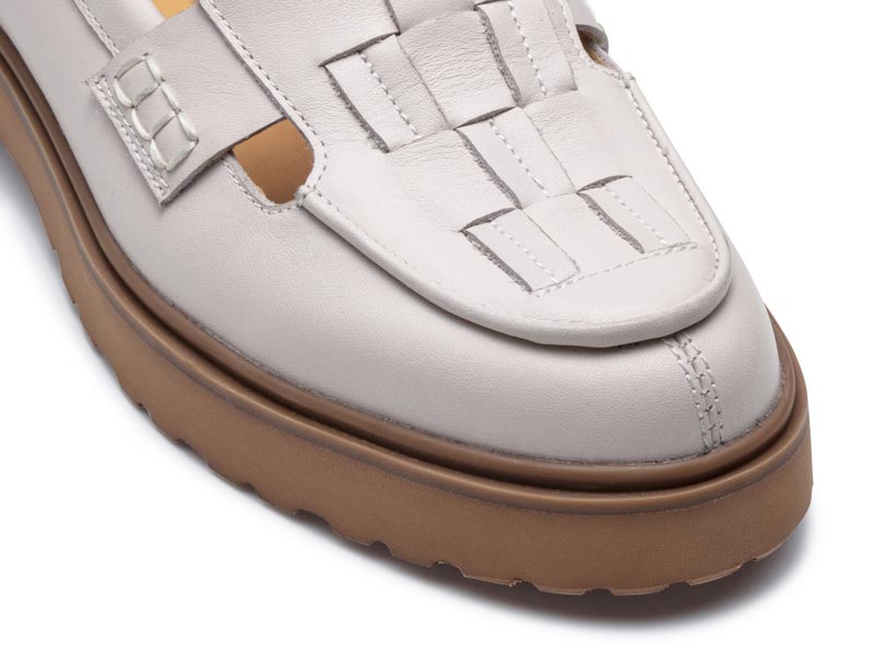 イントレチャートローファー