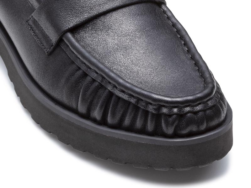 ギャザーローファー