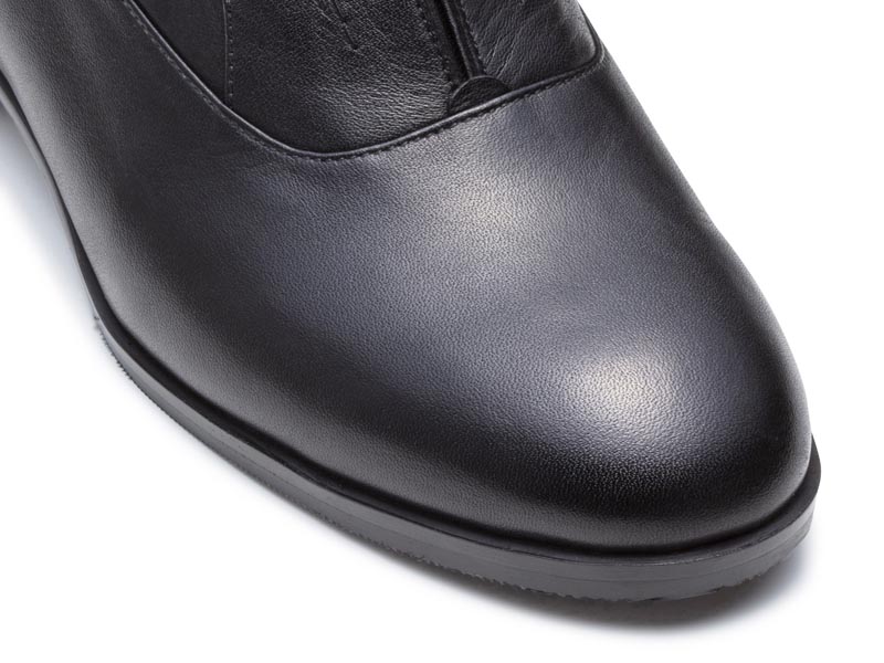 晴雨兼用シューズ