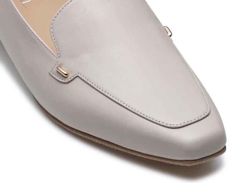 晴雨兼用モカフラットパンプス