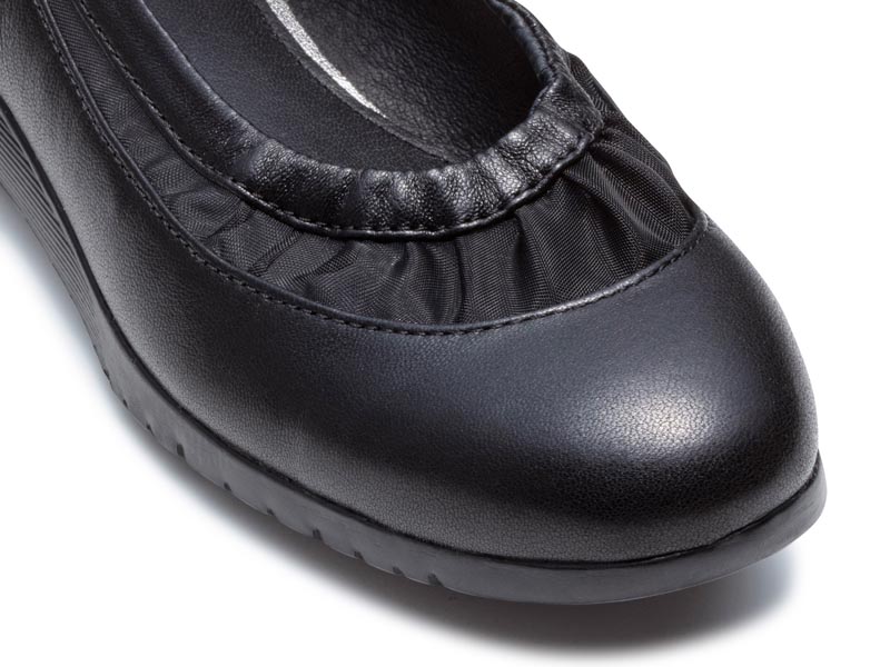 チュールパンプス