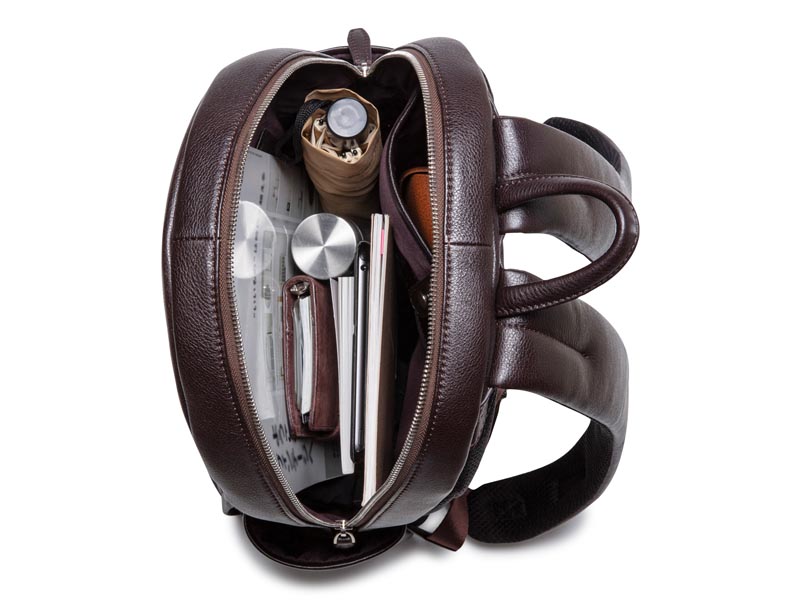 レザーバックパック