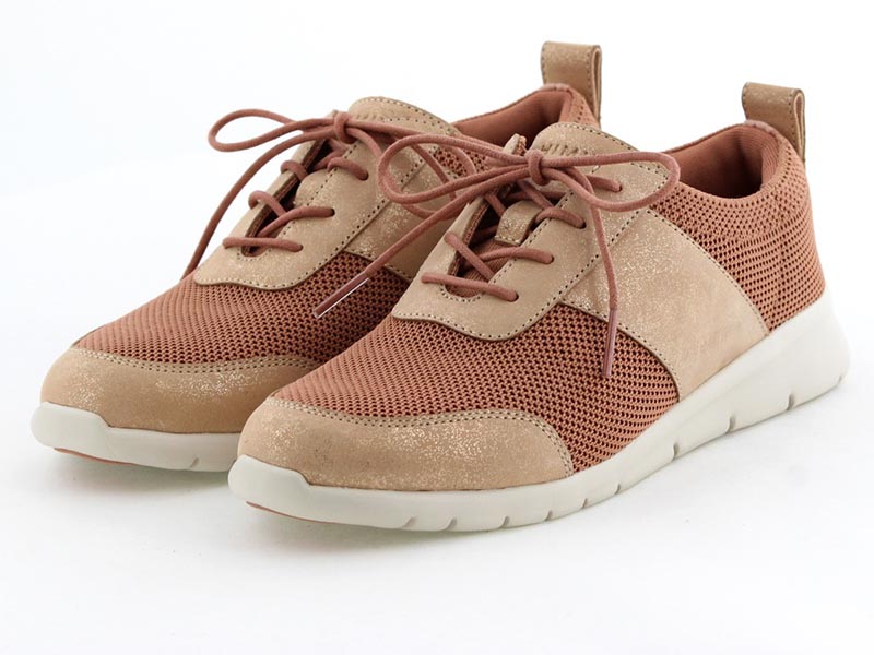 メッシュニットスニーカー