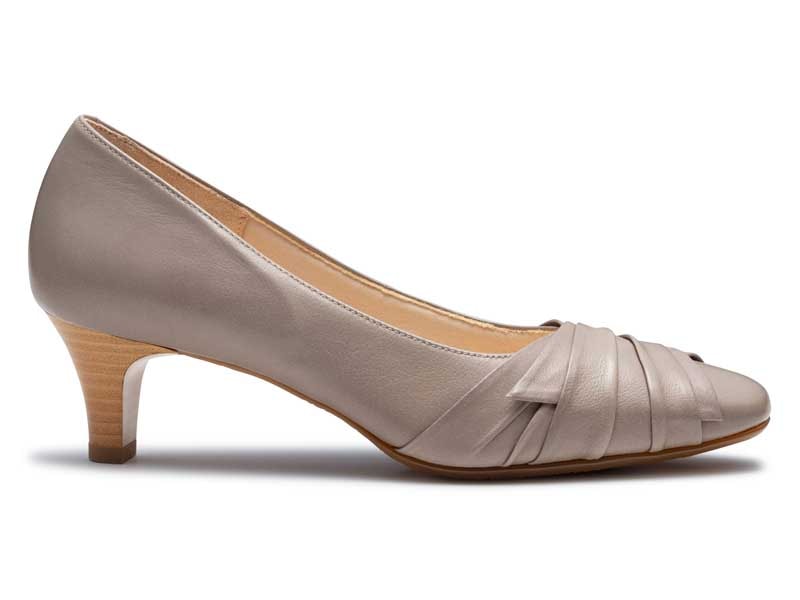 ソフトスクエアトウデザインパンプス