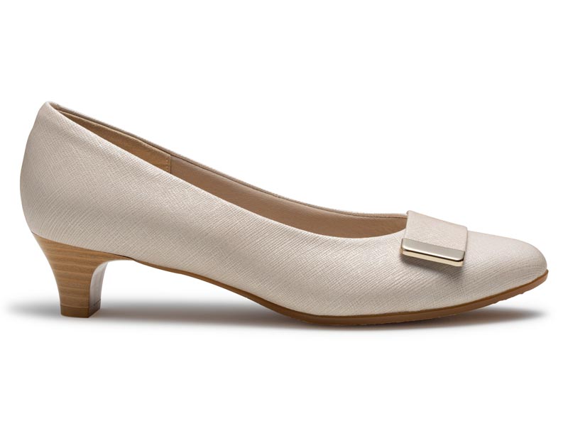 ラウンドトウデザインパンプス