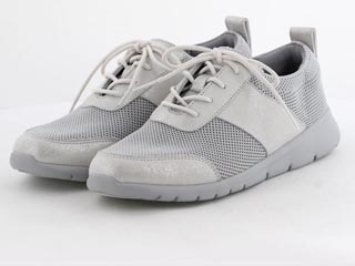 メッシュニットスニーカー