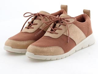 メッシュニットスニーカー