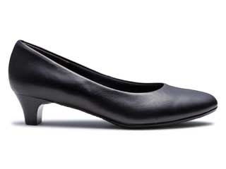 プレーンパンプス