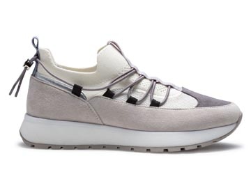 コードストッパースニーカー