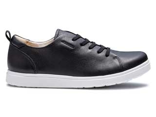 レースアップスニーカー