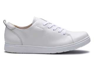 レースアップスニーカー